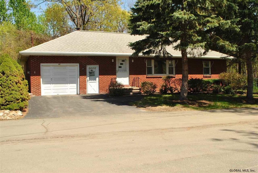 41 Bosher Dr, Albany, NY 12205 - photo 1