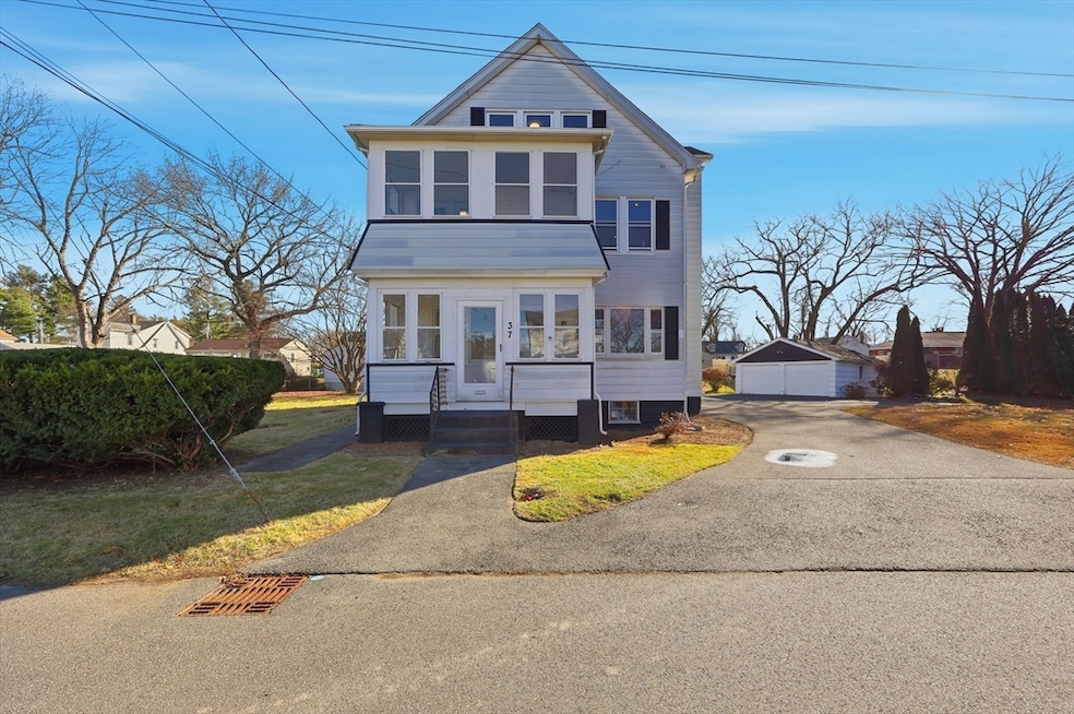 37 Kennedy St, Chicopee, MA 01013 - photo 1