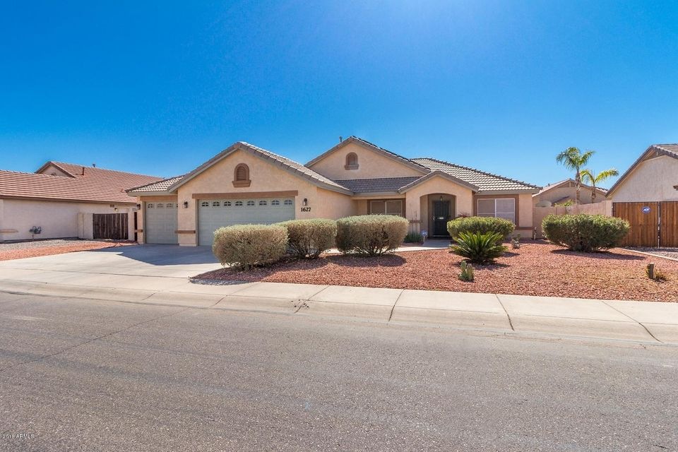 1627 E Bluebell