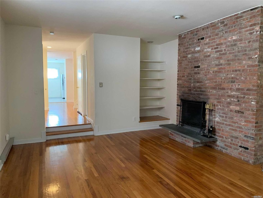 41 Dunes Ln unit B, Port Washington, NY 11050 - photo 1