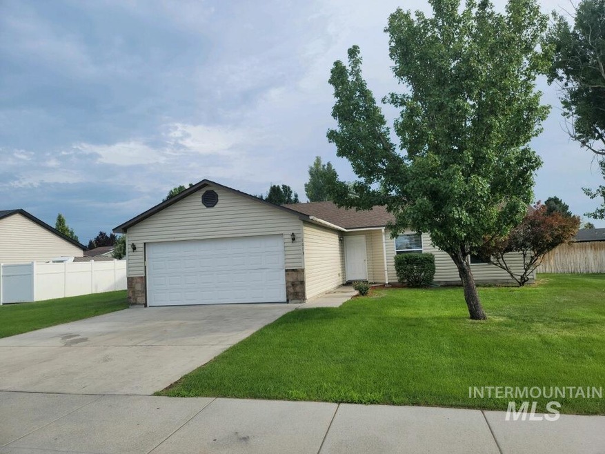1013 21st Ave E, Jerome, ID 83338 - photo 1
