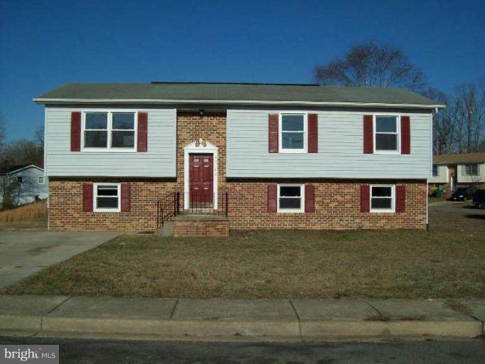 45760 Sayre Dr, Great Mills, MD 20634 - photo 1