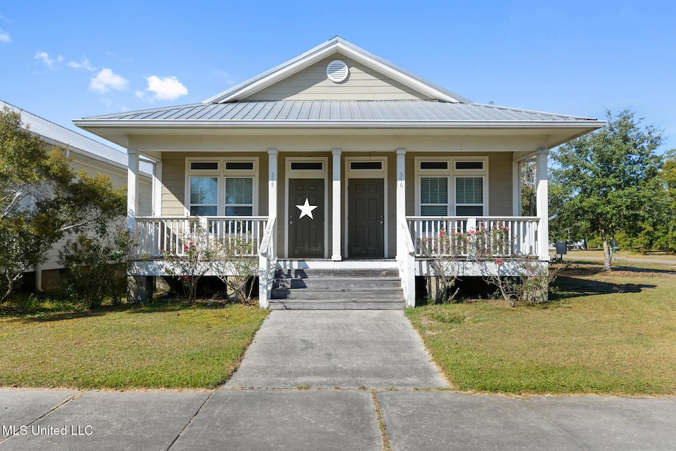 318 Saint Francis St, Bay St. Louis, MS 39520 - photo 1