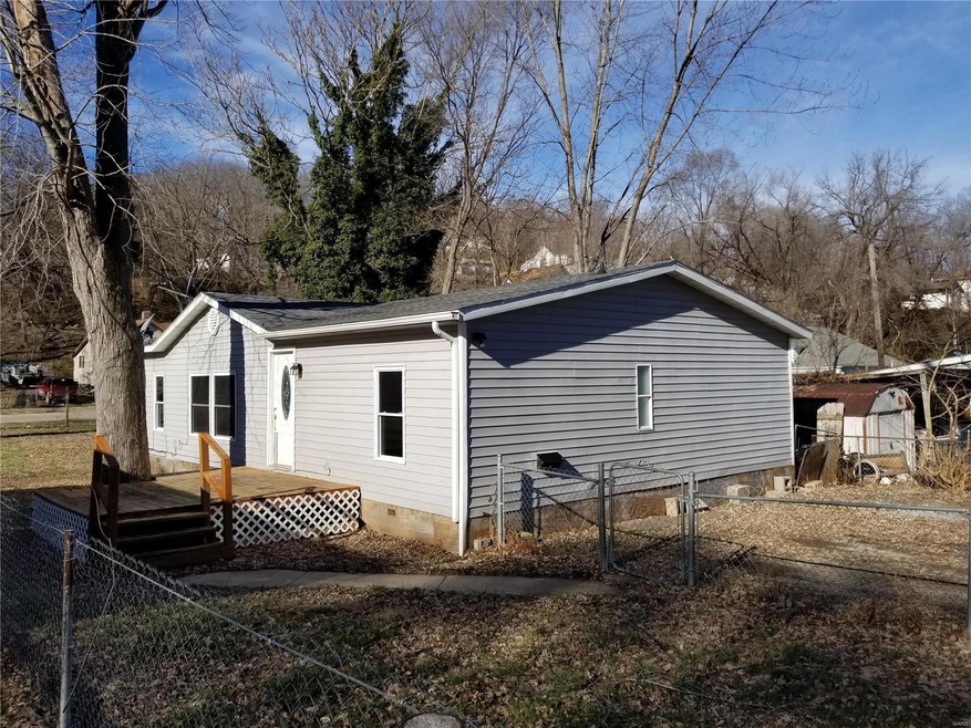 804 Walnut St, Hannibal, MO 63401 - photo 1