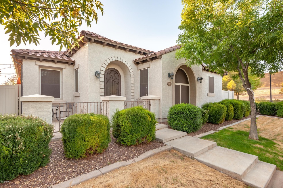 1176 S Osborn Ln, Gilbert, AZ (2 of 22)