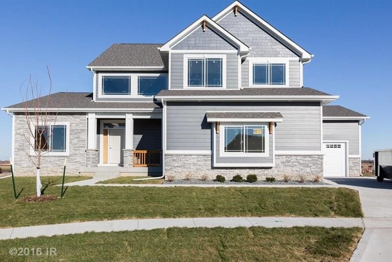 8024 NW 95th Cir, Johnston, IA 50131 - photo 1