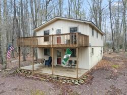 153 Gross Dr, Pocono Pines, PA 18350 - photo 1