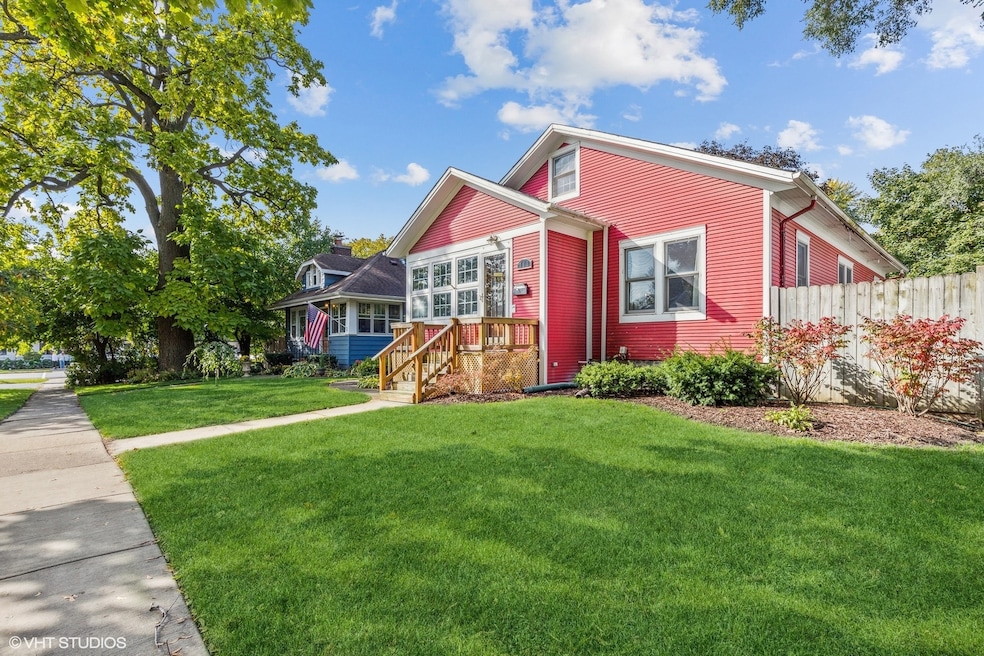 111 4th Street Libertyville, IL 60048