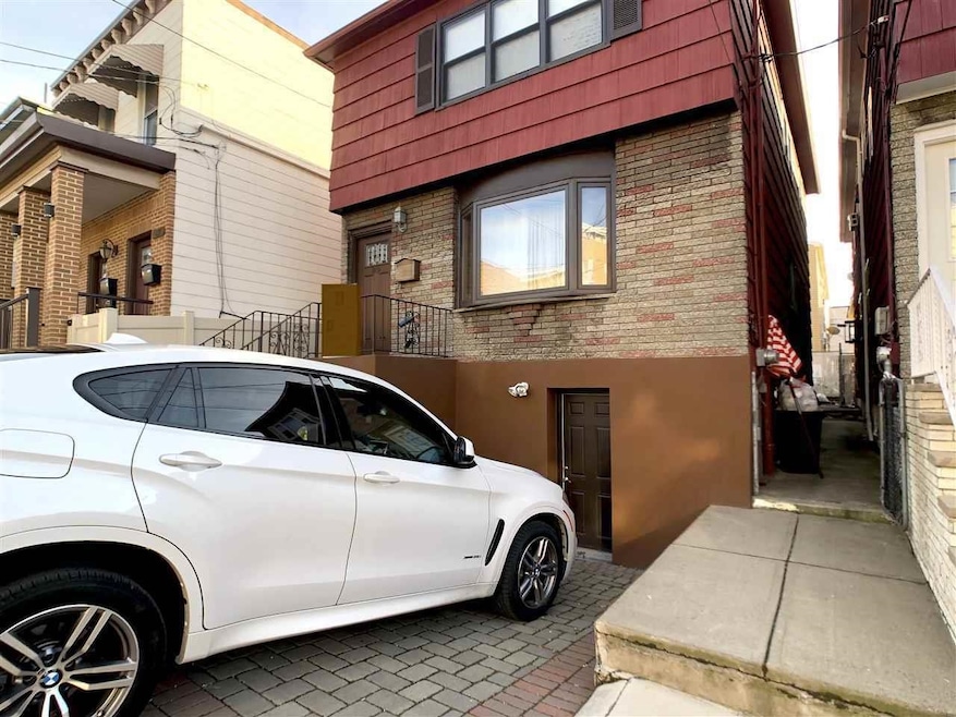 89 Stuyvesant Ave unit 1, Jersey City, NJ 07306 - photo 1