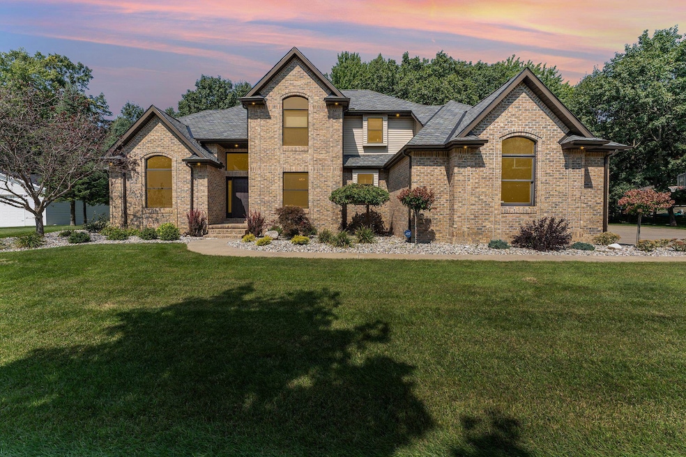 Sold $575,000