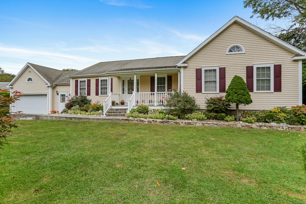 10 Frank St, Trumbull, CT 06611 - photo 1