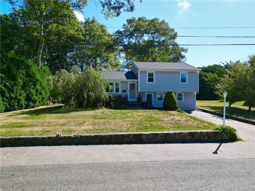 15 Lovat Ln, Westerly, RI 02891 - photo 1