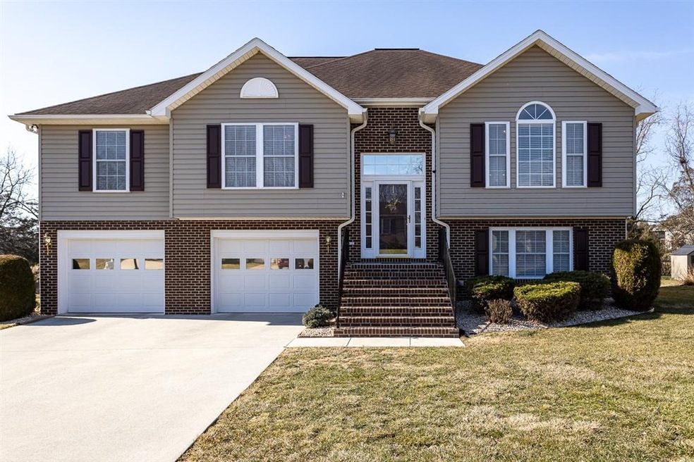 1739 Park Lawn Dr, Harrisonburg, VA 22801 - photo 1