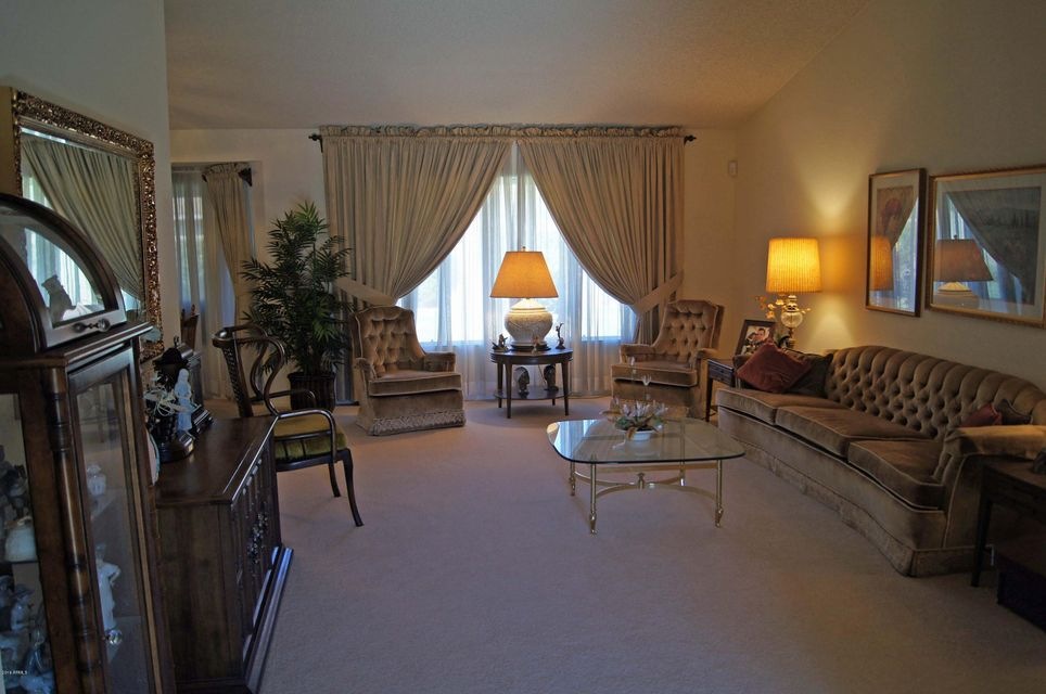 3250 W Campo Bello Dr, Phoenix, AZ 85053 - photo 1