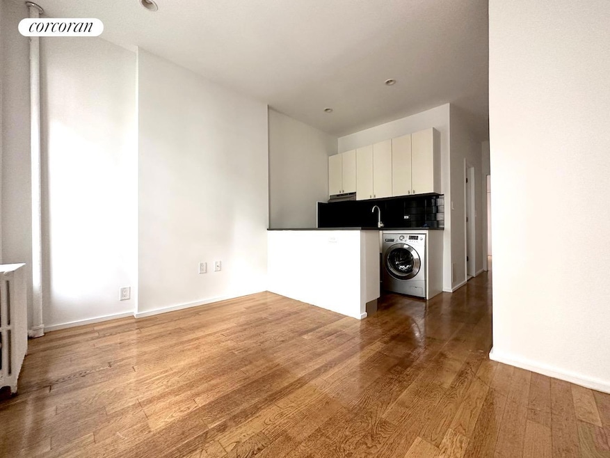410 W 36th St unit 4-RW, New York, NY 10018 - photo 1