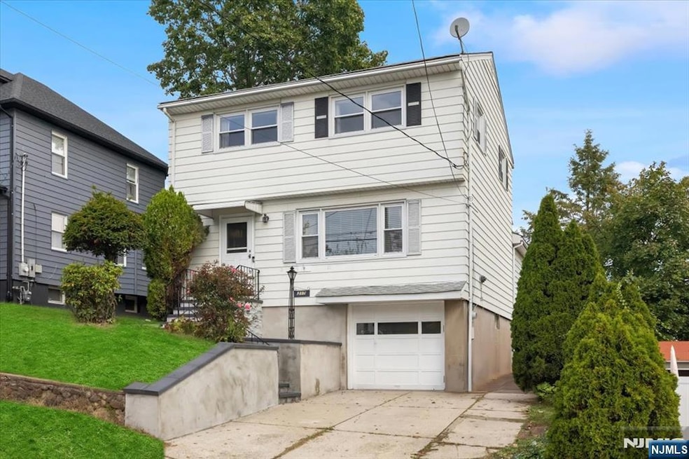 315 Longworth Ave, Hasbrouck Heights, NJ 07604 - photo 1