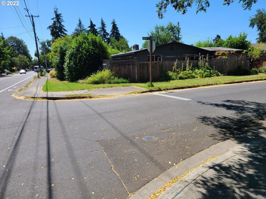 230 N Garden Way, Eugene, OR 97401 - photo 1