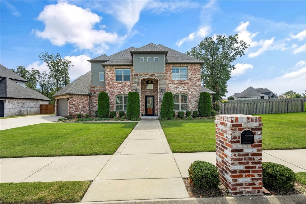 3220 Oak Tree Dr, Centerton, AR 72719 - photo 1