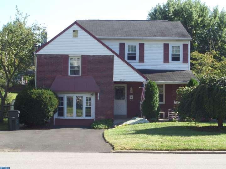 2536 Fernwood Ave, Abington, PA 19001 - photo 1