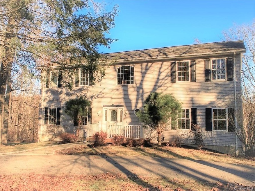 206 Longfellow Dr, Carmel, NY 10512 - photo 1