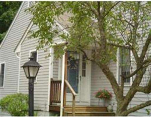 28 Laurelwood Dr, Hopedale, MA 01747 - photo 1