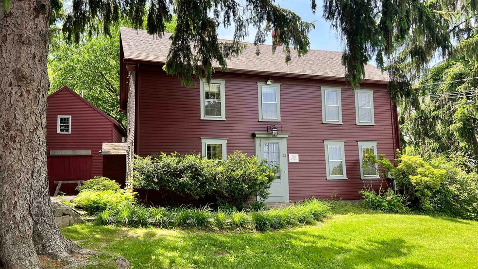 22 Newmarket Rd, Durham, NH 03824 - photo 1