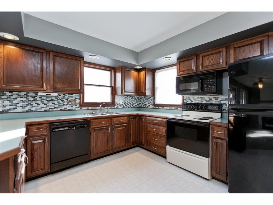 630 26th St SE, Cedar Rapids, IA 52403 - photo 1