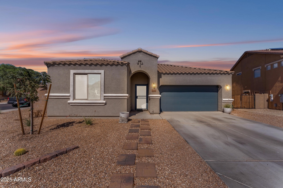 21884 W Hopi St, Buckeye, AZ 85326 - photo 1