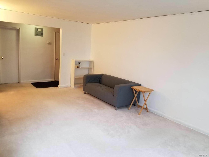 18212 Horace Harding Expy unit 3J, Fresh Meadows, NY 11365 - photo 1