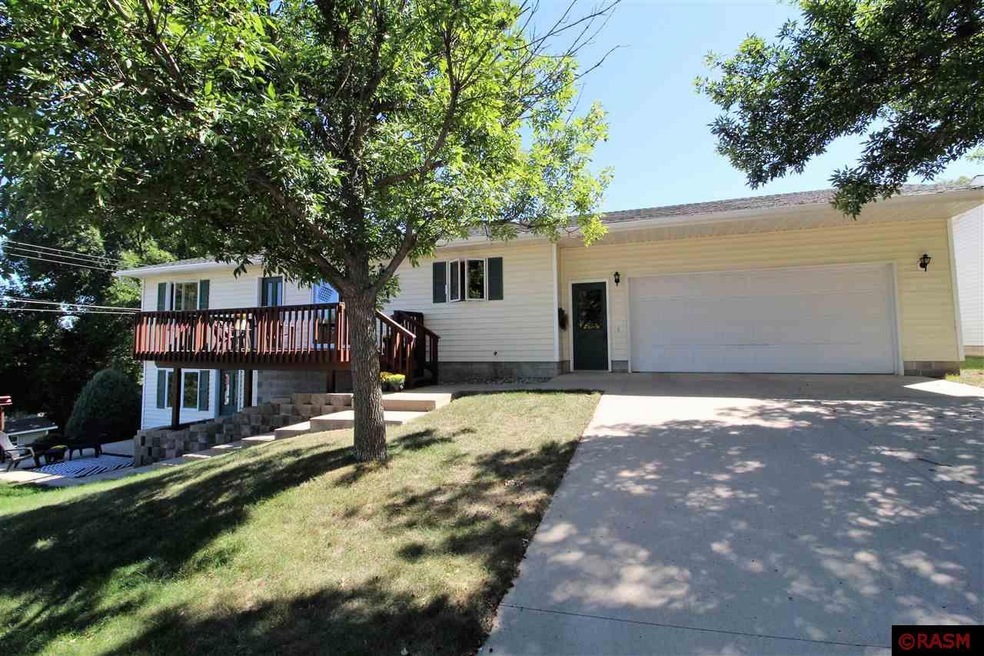 317 13th St N, New Ulm, MN 56073 - photo 1