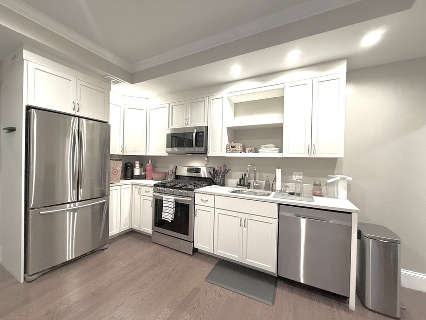 371 Main St unit 7, Woburn, MA 01801 - photo 1