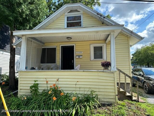 1139 Kingsley Ct, Lansing, MI 48915 - photo 1