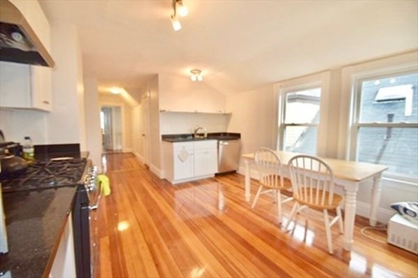 67 Avon St unit TOP FL, Somerville, MA 02143 - photo 1