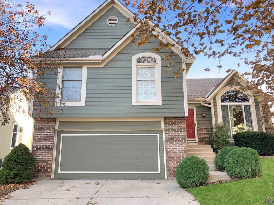 21513 W 52nd St, Shawnee, KS 66226 - photo 1