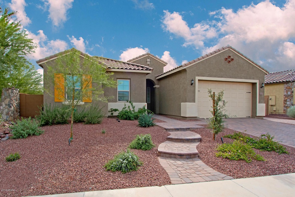 10207 W Hedge Hog Pl-large-002-6-FrontVi