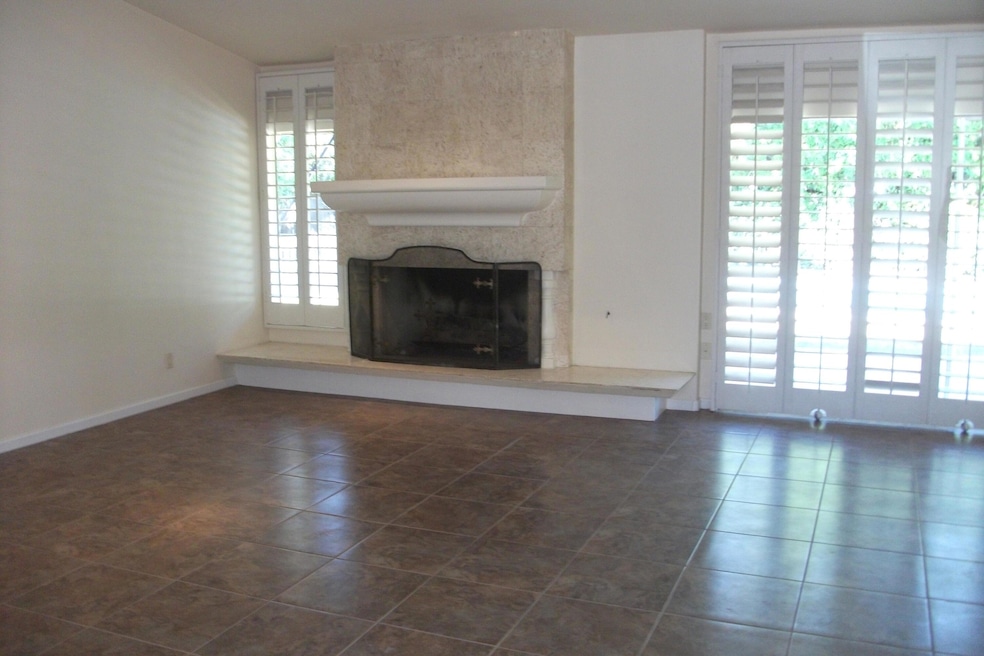 73394 Tamarisk St, Palm Desert, CA 92260 - photo 1