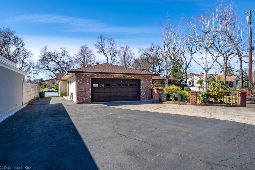 3322 Wilshire Dr-1