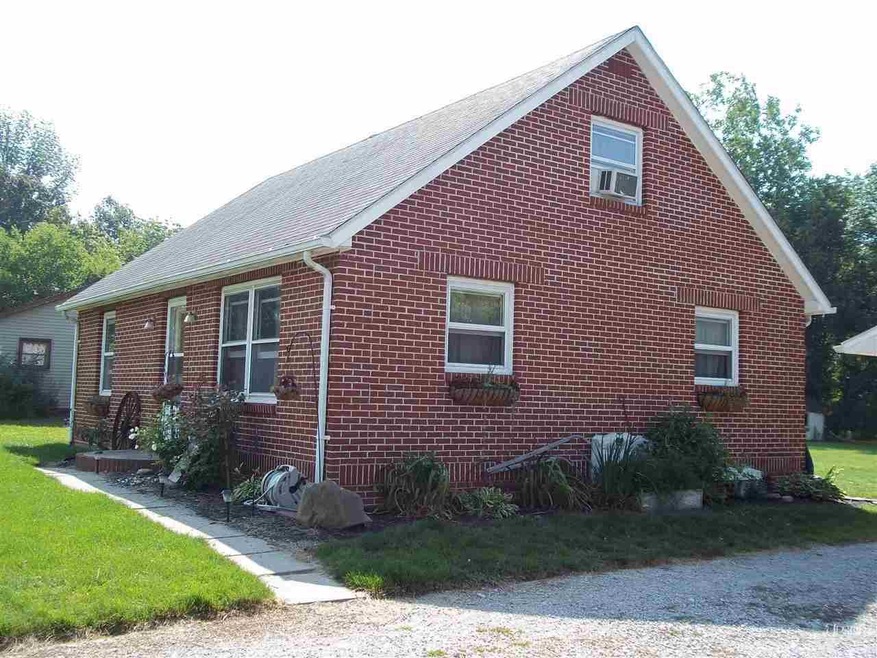 3155 W Wildlife Way, Albion, IN 46701 - photo 1