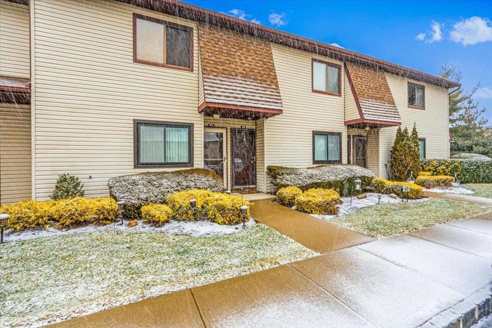 100 Daly Blvd unit 306, Oceanside, NY 11572 - photo 1