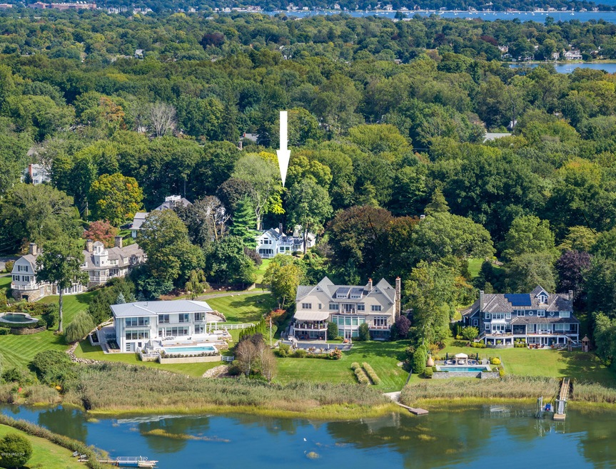 17 Carriglea Dr aerial 01 - PRINT_arrow_