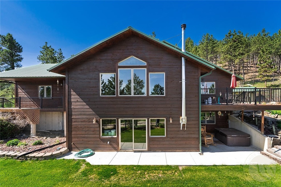 Front view Upper and lower level, patio slider to