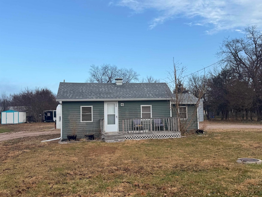 630 Linden St, Sutherland, NE 69165 - photo 1