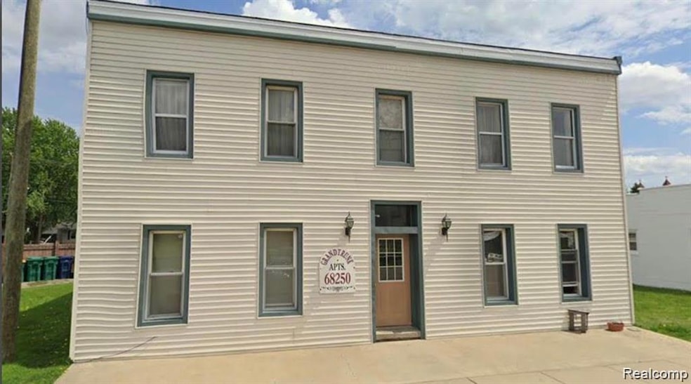 68250 Grand Trunk Unit 4 Ave, Richmond, MI 48062 - photo 1