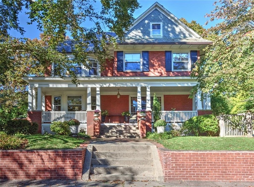 288 Freeman Pkwy, Providence, RI 02906 - photo 1