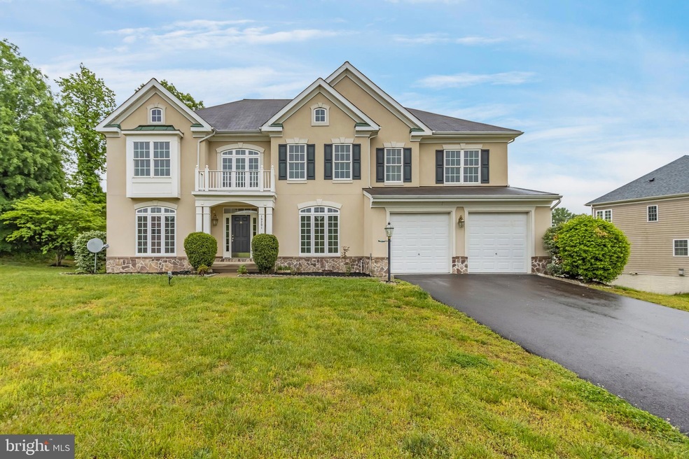 19201 Potomac Crest Dr, Triangle, VA 22172 - photo 1