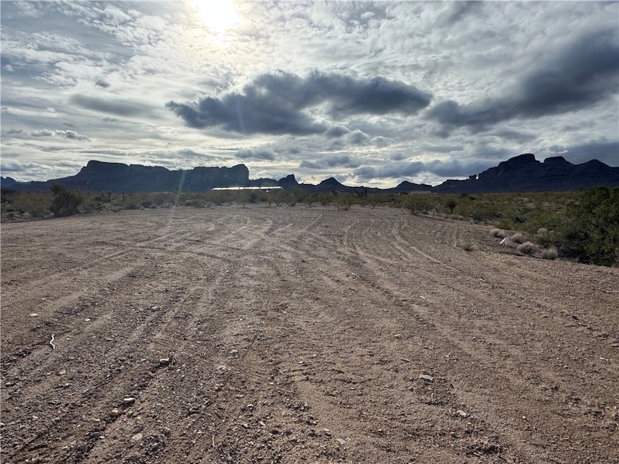 000 S Don Luis Rd, Golden Valley, AZ 86413 - photo 1