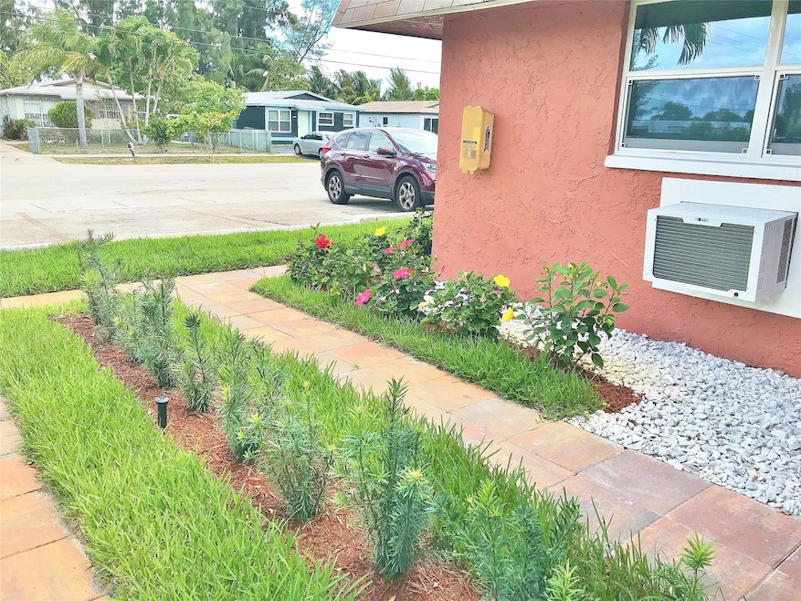 2710 NW 26th St unit 2, Fort Lauderdale, FL 33311 - photo 1