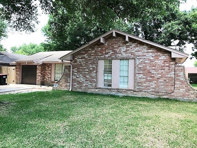 1018 Progreso Dr, Houston, TX 77038 - photo 1