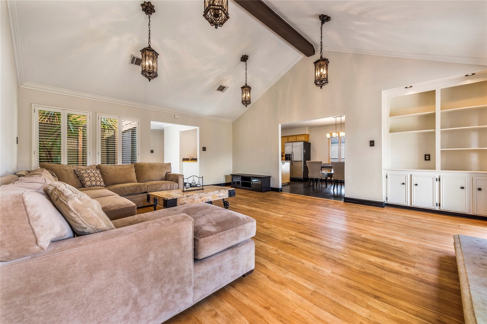 10202 Briar Rose Dr, Houston, TX 77042 - photo 1