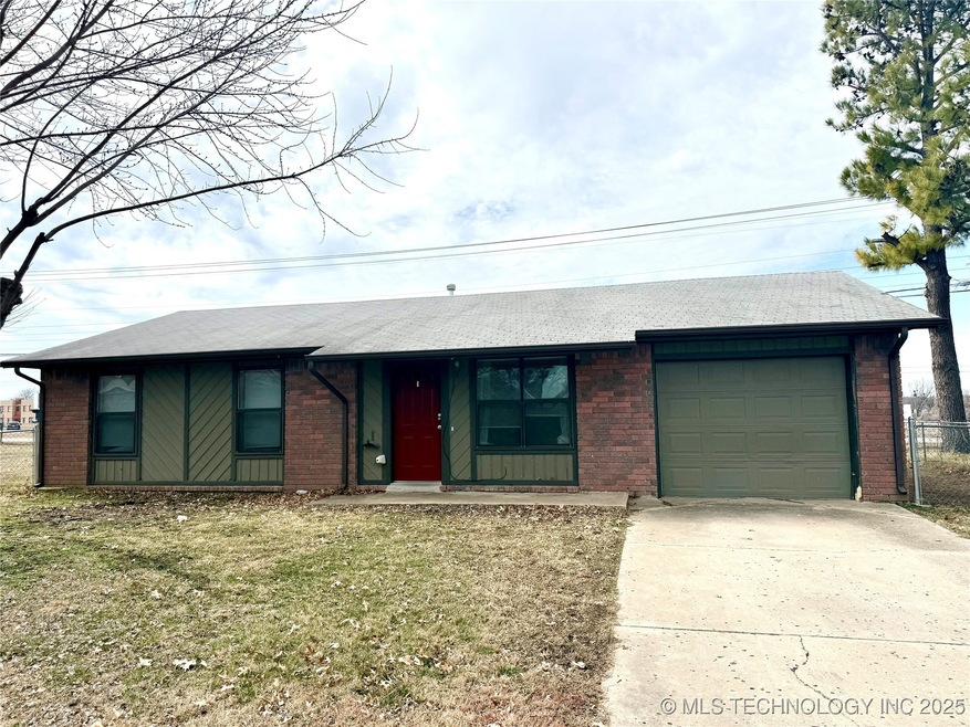 1014 E 144th St, Glenpool, OK 74033 - photo 1